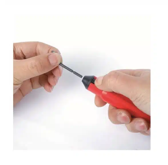1 686